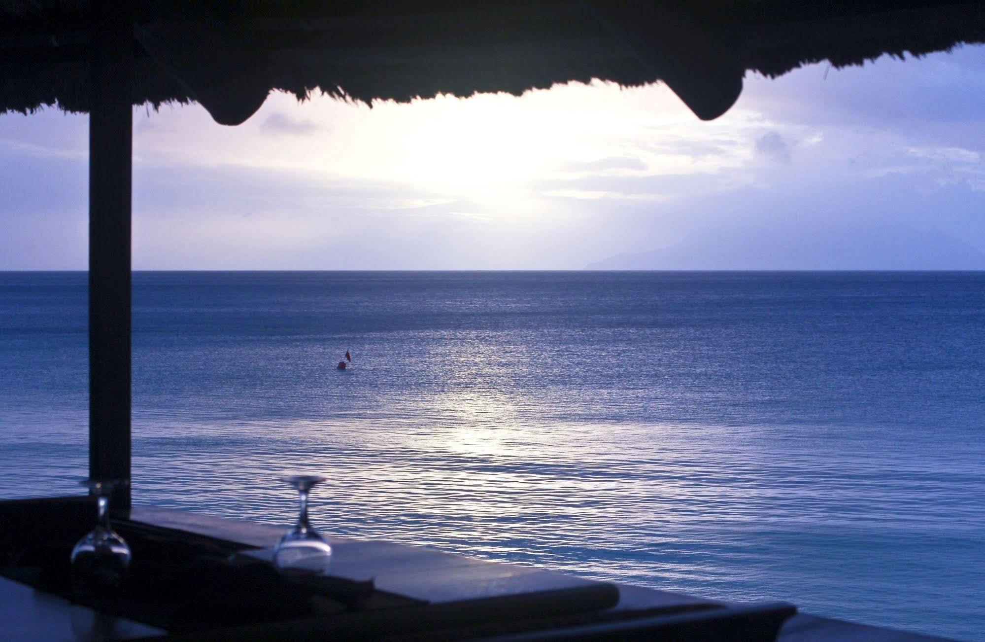 Vicky'S Holiday Apartment Beau Vallon  Exterior photo